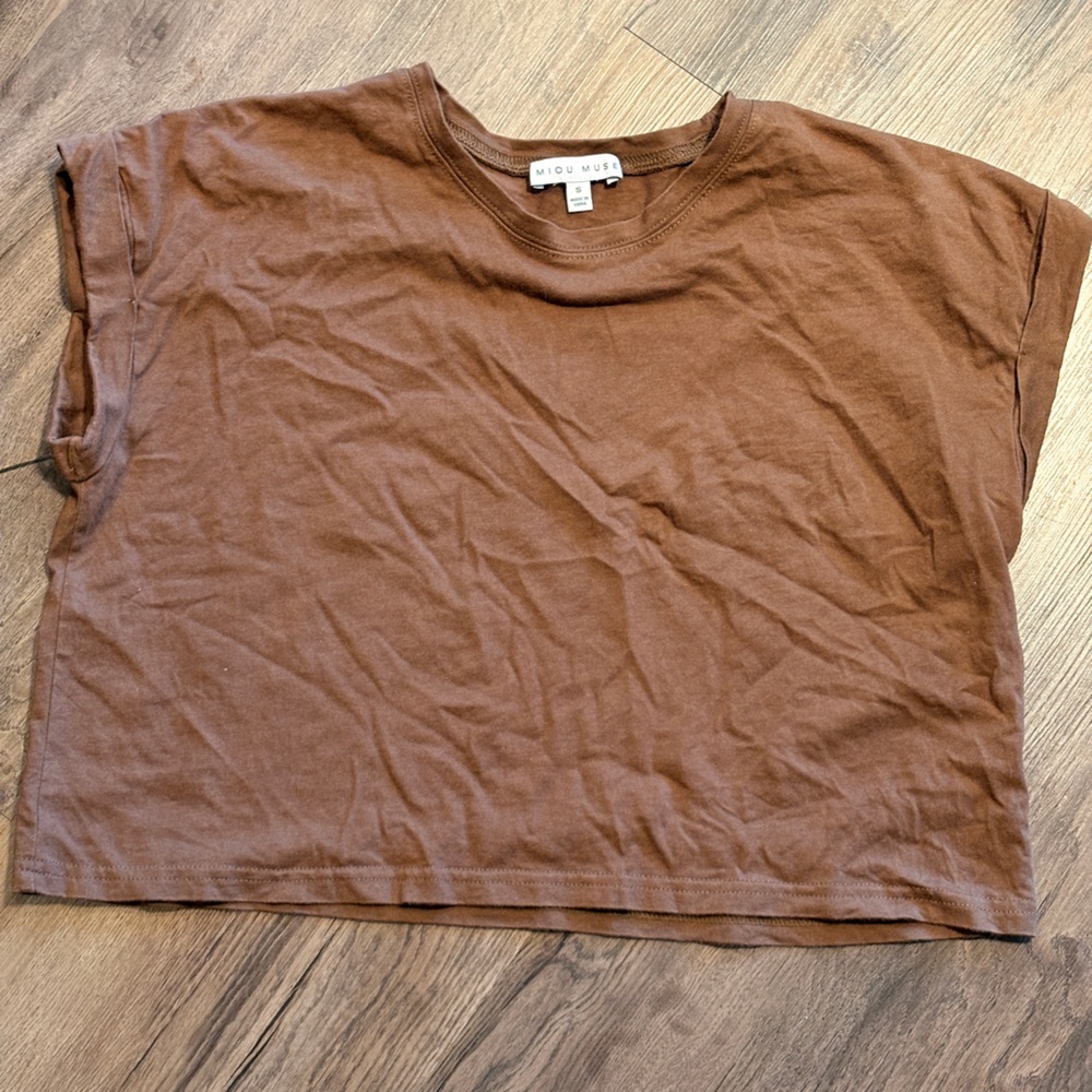 Miou Muse Brown Capseeve T-Shirt